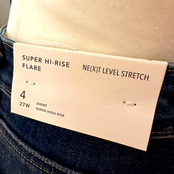 NWT American Eagle Super High Rise Flair Jeans - Picture 8 of 10
